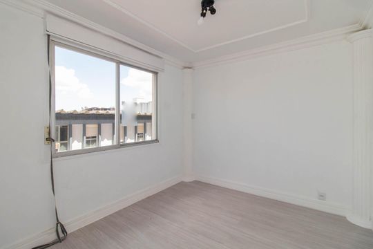 Quarto de apartamento à venda com 1 quarto, 49m² em Partenon, Porto Alegre