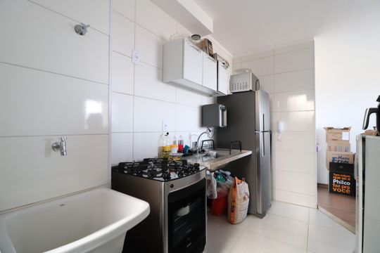 Cozinha de apartamento para alugar com 2 quartos, 50m² em Jardim Espanha, Uberlândia
