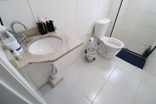 Banheiro Social de apartamento para alugar com 2 quartos, 50m² em Jardim Espanha, Uberlândia