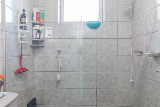 Banheiro Social de apartamento à venda com 2 quartos, 70m² em Partenon, Porto Alegre