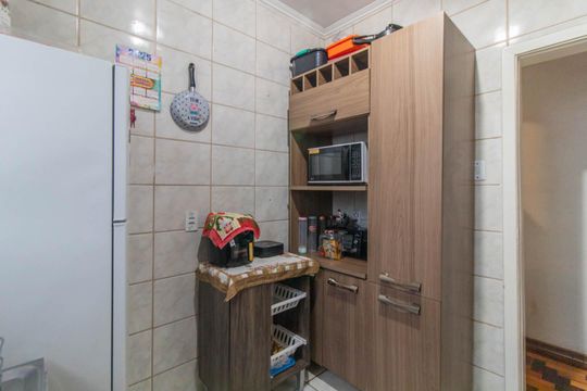 Cozinha e Área de Serviço de apartamento à venda com 2 quartos, 70m² em Partenon, Porto Alegre