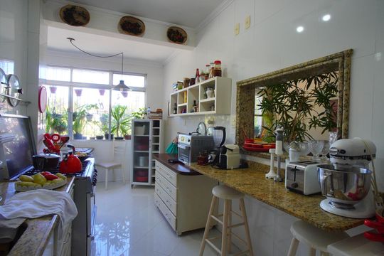 Cozinha de apartamento à venda com 4 quartos, 230m² em Rio Branco, Porto Alegre