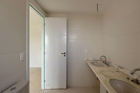 Banheiro Suíte 2 de apartamento à venda com 2 quartos, 77m² em Campo Belo, São Paulo