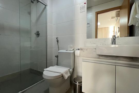 Banheiro Social de apartamento à venda com 1 quarto, 51m² em Coracao de Jesus, Belo Horizonte