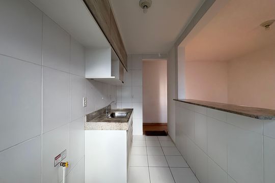 Cozinha de apartamento à venda com 2 quartos, 50m² em Parque São Vicente, Mauá