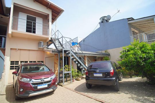 Quintal de casa à venda com 4 quartos, 200m² em Canudos, Novo Hamburgo