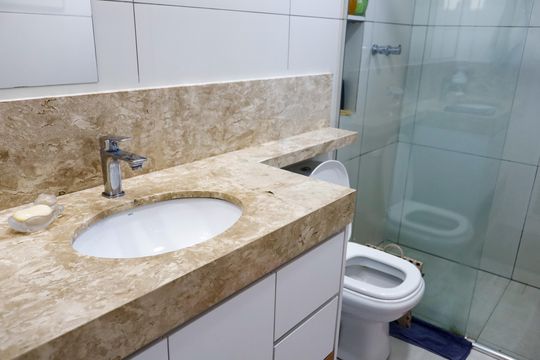Banheiro de apartamento à venda com 2 quartos, 78m² em Vila São José, Osasco