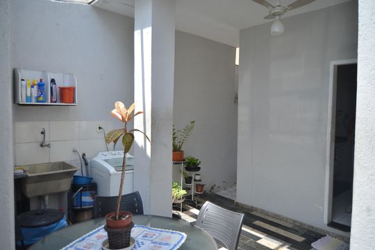 Área de Serviço de casa à venda com 2 quartos, 100m² em Vila Dora, Santo André