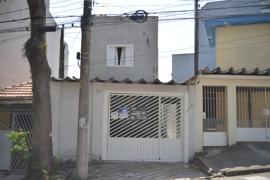 Fachada de casa à venda com 2 quartos, 100m² em Vila Dora, Santo André