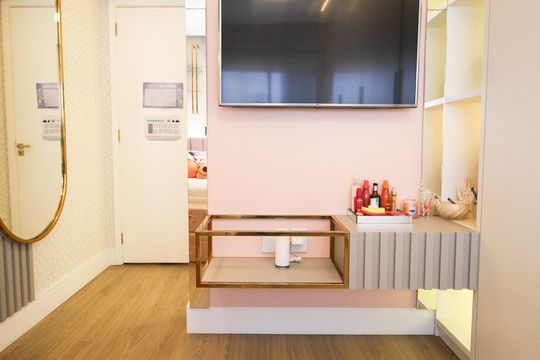 Suíte 3 de apartamento à venda com 3 quartos, 246m² em Vila Suzana, São Paulo
