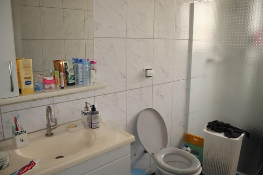Banheiro Social de apartamento à venda com 2 quartos, 100m² em República, São Paulo