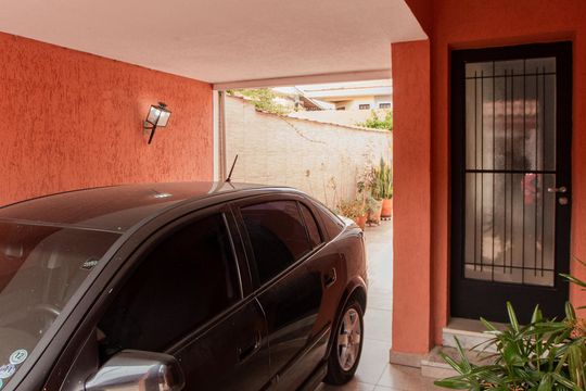 Garagem de casa à venda com 4 quartos, 115m² em Vila Nelson, São Paulo