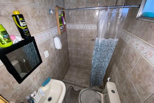 Banheiro Social de casa à venda com 2 quartos, 85m² em Pilares, Rio de Janeiro