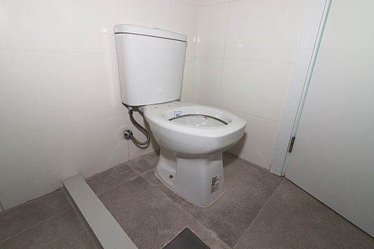 Banheiro Suíte 1 de apartamento à venda com 2 quartos, 82m² em São João, Porto Alegre