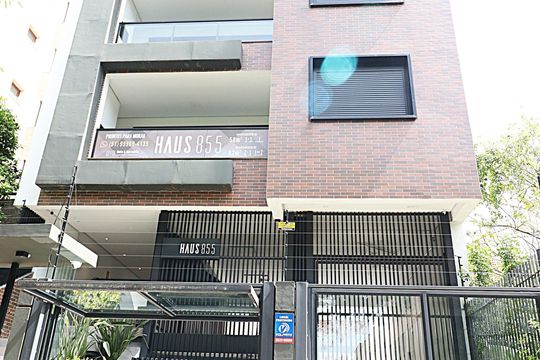 Fachada do predio de apartamento à venda com 2 quartos, 82m² em São João, Porto Alegre