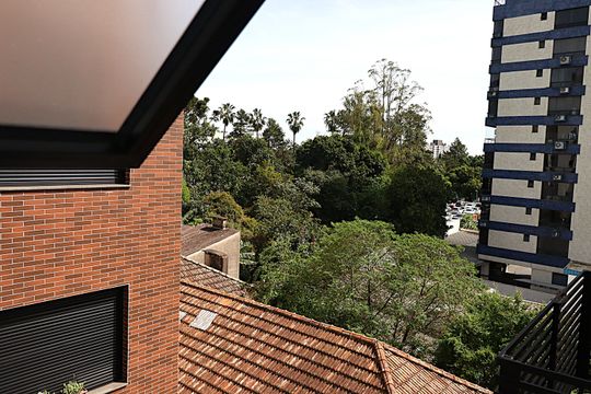 Vista da Cozinha e Área de Serviço de apartamento à venda com 2 quartos, 82m² em São João, Porto Alegre