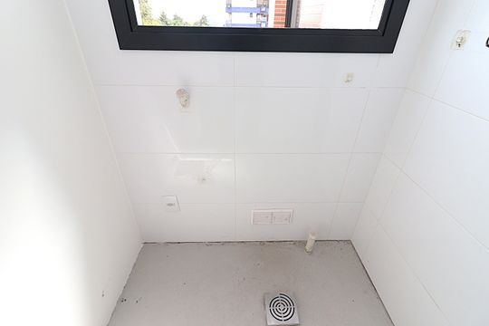 Área da Serviço de apartamento à venda com 2 quartos, 58m² em São João, Porto Alegre