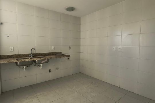 Cozinha e Área de Serviço de apartamento para alugar com 3 quartos, 179m² em Recreio dos Bandeirantes, Rio de Janeiro