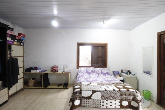 Quarto 1 de casa à venda com 3 quartos, 100m² em Morro Santana, Porto Alegre