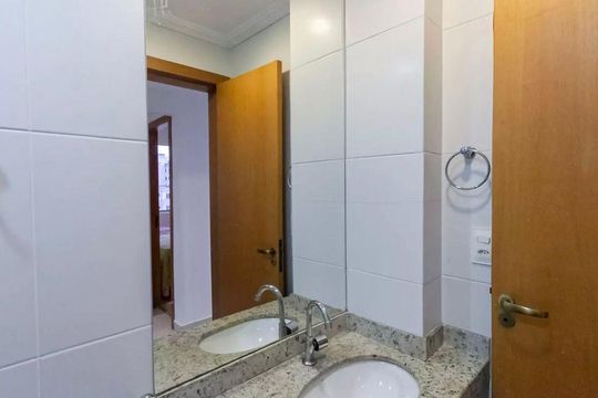 Banheiro 1 de apartamento à venda com 3 quartos, 170m² em Santa Branca, Belo Horizonte