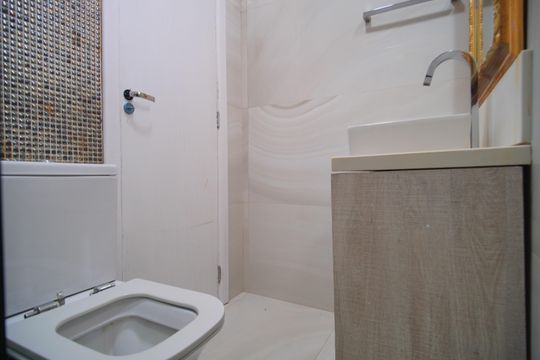 Banheiro Social de casa para alugar com 2 quartos, 110m² em Santos Dumont, São Leopoldo