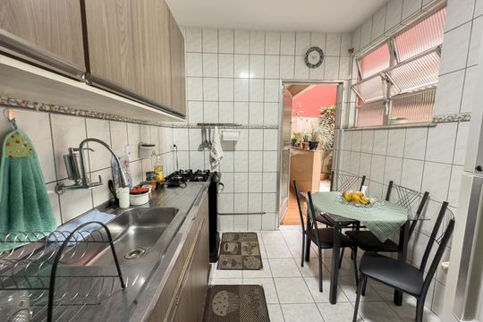 Cozinha de apartamento à venda com 2 quartos, 60m² em Irajá, Rio de Janeiro