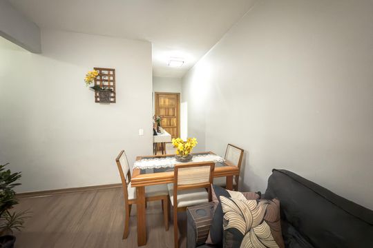 Sala de apartamento à venda com 2 quartos, 60m² em Irajá, Rio de Janeiro
