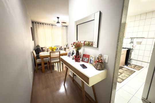 Sala de apartamento à venda com 2 quartos, 60m² em Irajá, Rio de Janeiro