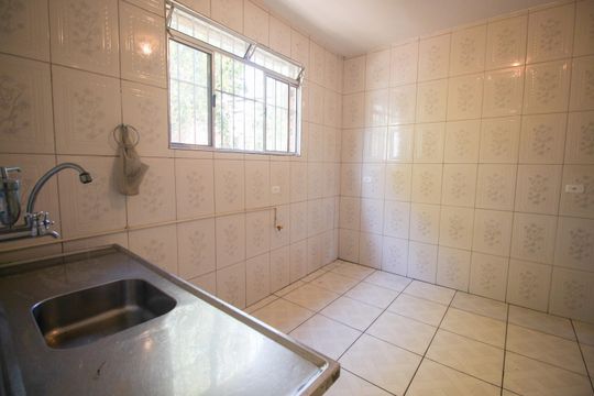 Cozinha de casa para alugar com 2 quartos, 60m² em Vila Clara, São Paulo