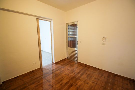 Quarto 2 de casa para alugar com 2 quartos, 60m² em Vila Clara, São Paulo