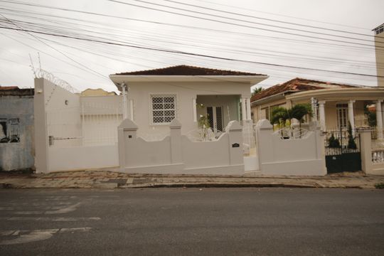 Fachada de casa à venda com 5 quartos, 248m² em Colégio Batista, Belo Horizonte