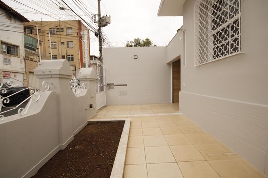 Quintal de casa à venda com 5 quartos, 248m² em Colégio Batista, Belo Horizonte