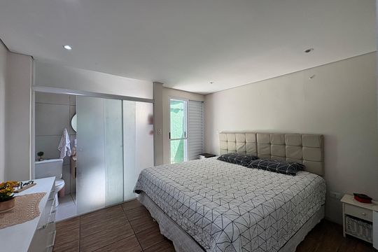 Suite 1 de casa à venda com 2 quartos, 112m² em Vila Junqueira, Santo André