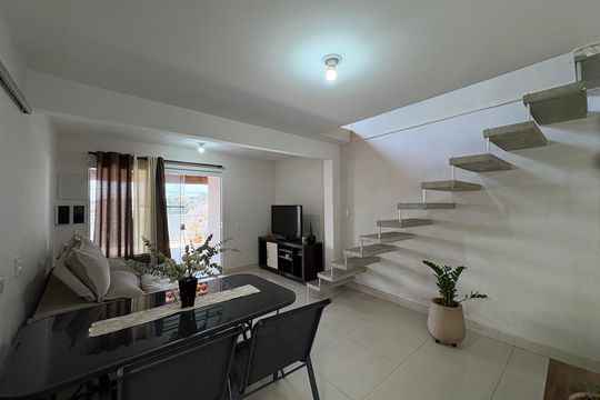 Casa à venda com 2 quartos, 112m² em Vila Junqueira, Santo André