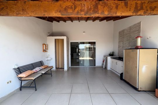 Varanda de casa à venda com 2 quartos, 112m² em Vila Junqueira, Santo André