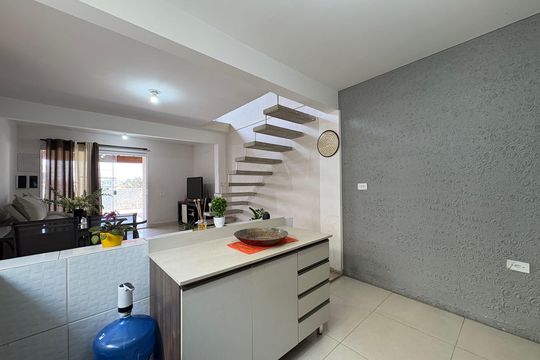 Cozinha de casa à venda com 2 quartos, 112m² em Vila Junqueira, Santo André