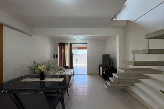 Sala de casa à venda com 2 quartos, 112m² em Vila Junqueira, Santo André