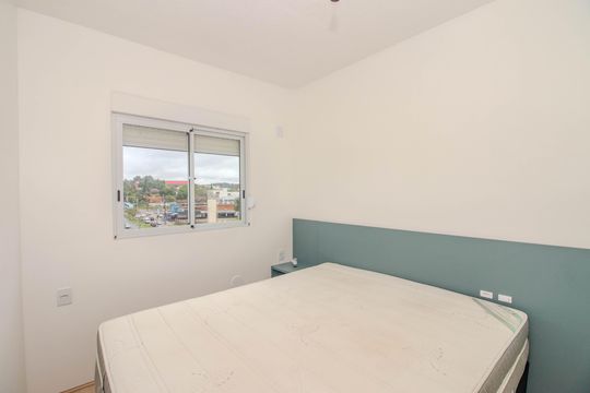 Quarto 1 de apartamento para alugar com 2 quartos, 47m² em Morro Santana, Porto Alegre