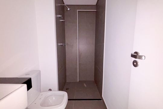 Banheiro de kitnet/studio à venda com 1 quarto, 20m² em Cerqueira César, São Paulo