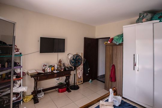 Quarto 1 de casa à venda com 2 quartos, 400m² em Conceição, Diadema