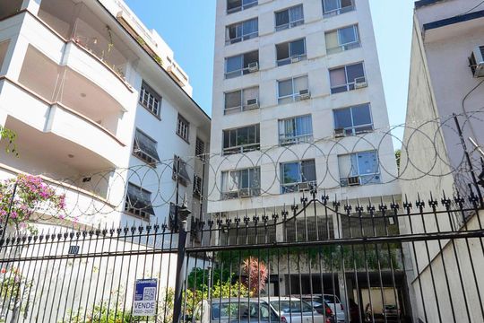 Fachada de apartamento à venda com 3 quartos, 105m² em Grajaú, Rio de Janeiro