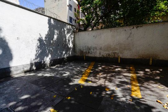 Garagem de apartamento à venda com 3 quartos, 105m² em Grajaú, Rio de Janeiro