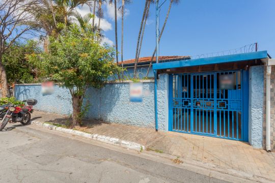 Fachada de casa à venda com 3 quartos, 190m² em Vila Campo Grande, São Paulo