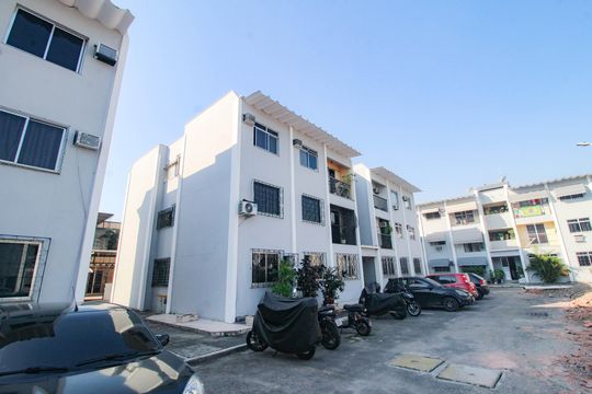 Fachada do Bloco de apartamento para alugar com 2 quartos, 61m² em Vila Emil, Mesquita
