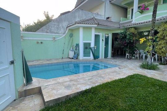 Casa à venda com 5 quartos, 259m² em Recreio dos Bandeirantes, Rio de Janeiro