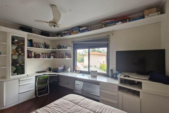 Casa de Condomínio à venda com 4 quartos, 290m² em Santo Amaro, São Paulo