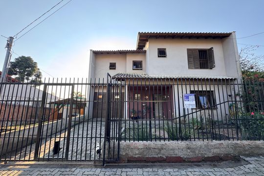 Fachada de casa à venda com 3 quartos, 178m² em Campestre, São Leopoldo