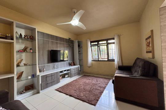 Sala de casa à venda com 3 quartos, 178m² em Campestre, São Leopoldo
