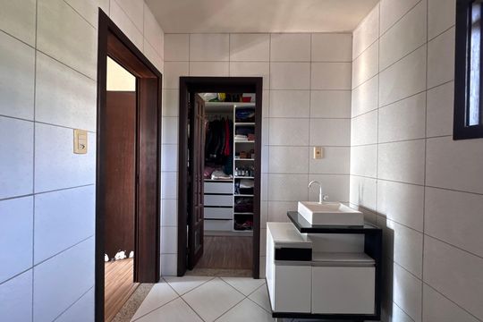 Banheiro Suíte de casa à venda com 3 quartos, 178m² em Campestre, São Leopoldo