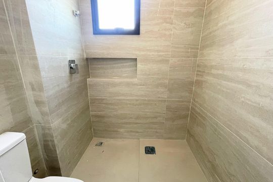 Banheiro Social de apartamento à venda com 3 quartos, 75m² em Itapoã, Belo Horizonte